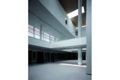 verwaltungsgebaeude_in_florenz_02