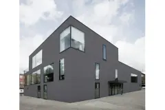 bushalle_und_verwaltungsgebaeude_in_berlin_03