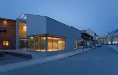 geschaeftshaus_in_roznov_pod_radhostem_01