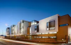 bildungszentrum_in_manchester_01