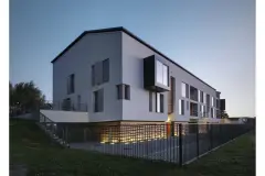 wohn__und_geschaeftshaus_in_azzate_02
