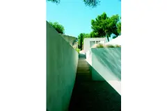schwimmbecken_in_le_paradou_04