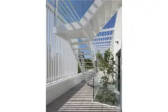 2_46_housing_complex_jordanovac_f04___stairs_to_roof_garden_photo_by_luka_korlaet