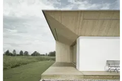lasttragendes_strohhaus_04