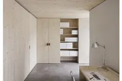 lasttragendes_strohhaus_08